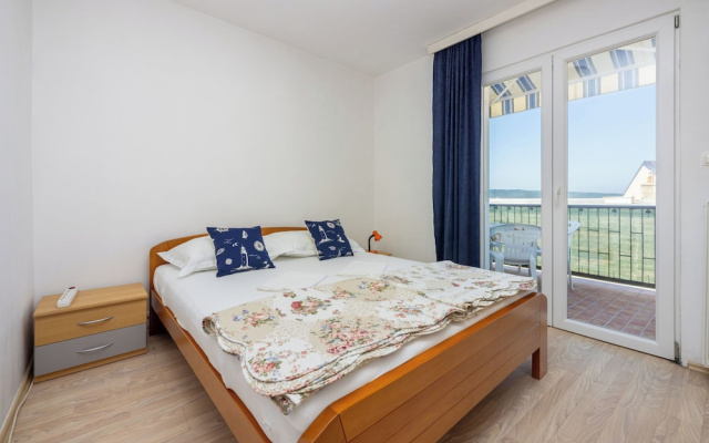Apartment Klemi