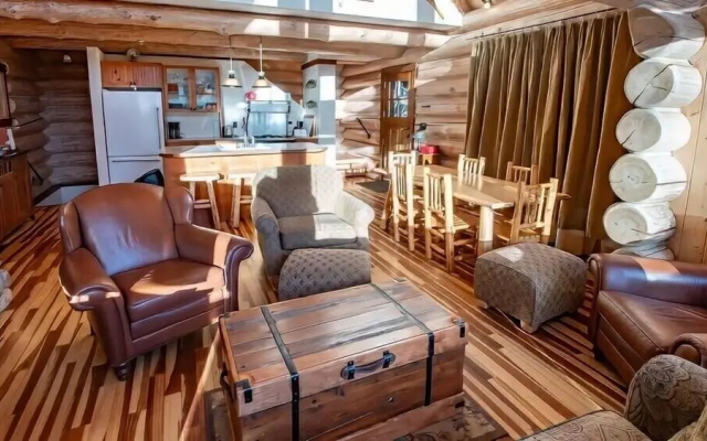 Snow Creek Cabins by Fernie Lodging Co.