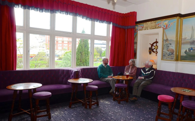 Whitehall Hotel