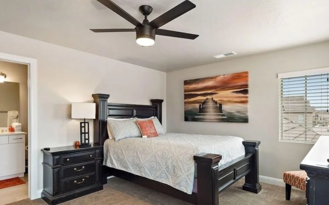 Spacious Villa 5 minutes to Lake State park by Redawning