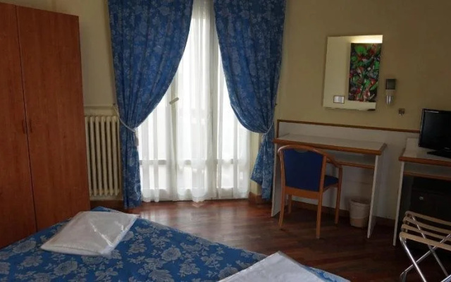 Hotel Tritone