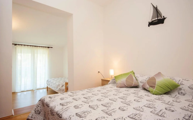 Nice Home in Sibenik With Wifi and 1 Bedrooms