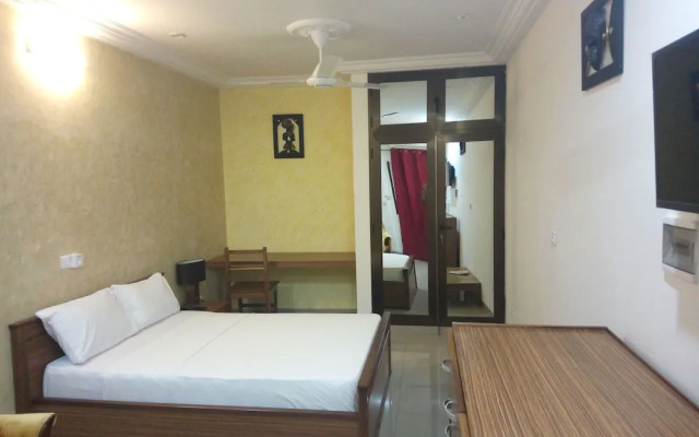 Sarada Lodge Hotel