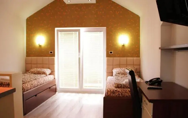 Hotel Vila F