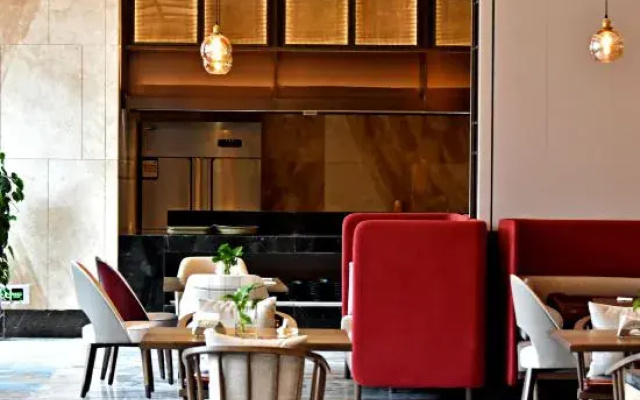 Feicui Zhouyu Hotel