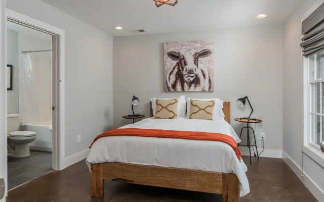 Nashville Townhome Unit A by RedAwning