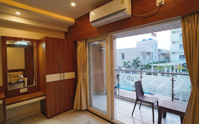 Royal Palace Beach Resort