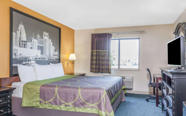 Super 8 by Wyndham Imlay City