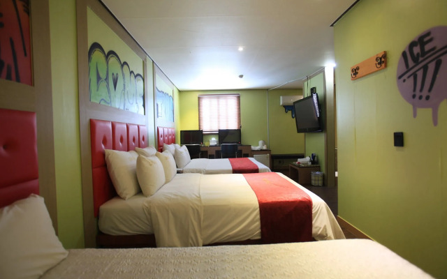 Chakan Hotel