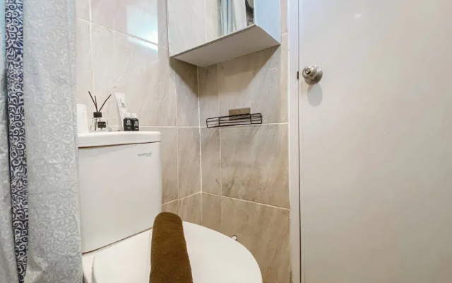 Comfort And Strategic 2Br Bassura City Apartment