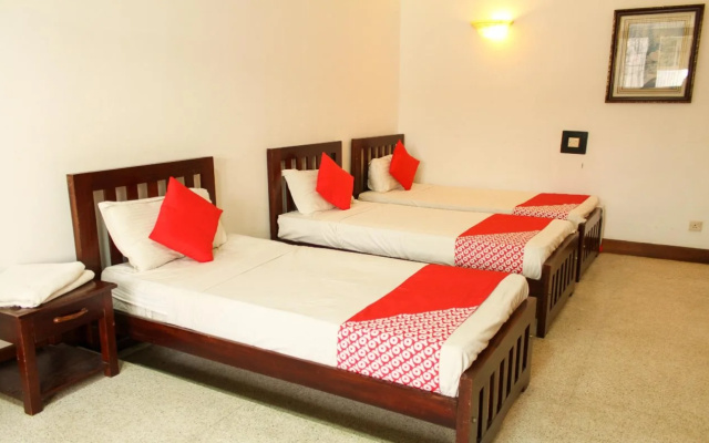 OYO 106 Hotel 12