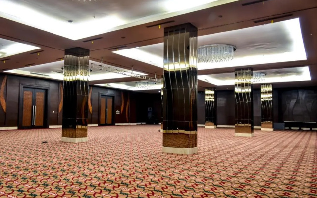 Grand Allison Hotel