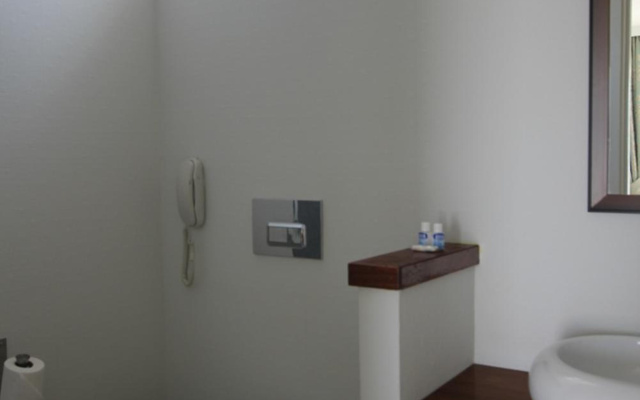 Artemis Hotel