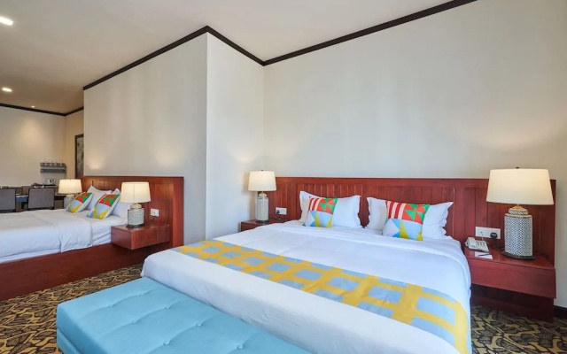 OYO Home 89378 The Platinum Suites