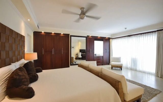 Palm Beach 610 2 Bedroom Apts