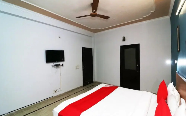 Silver Homes by OYO Rooms