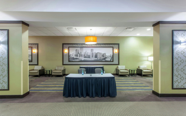 Crowne Plaza Chicago Ohare Hotel & Conf Ctr by IHG