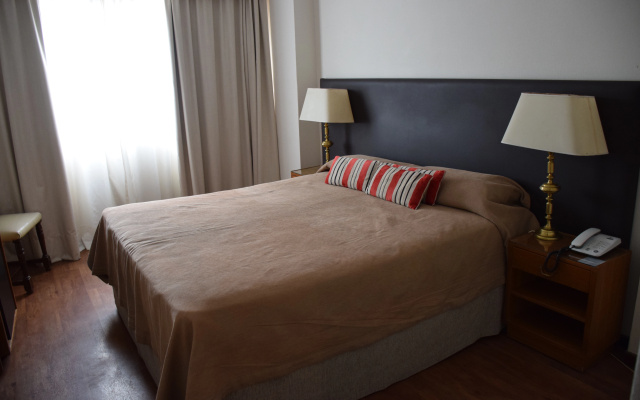 Grand King Hotel