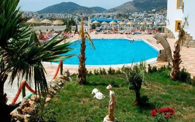 Club Bozok Apartments