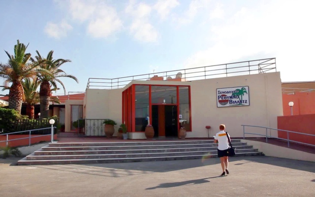 Отель Rethymno Village вид на фасад