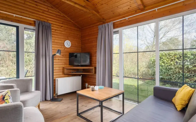 Bungalow in Veluwe Near Harderwijk