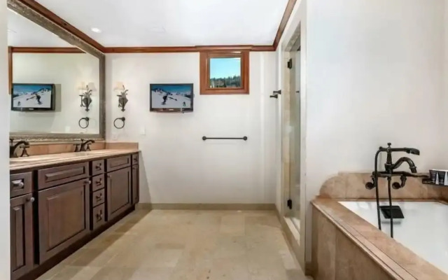 4 Bedroom Residence