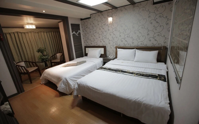 Hotel Lynn House