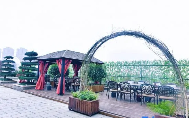 Chengdu Huading Xinsheng Hotel