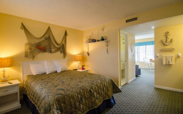 Tuckaway Shores Resort