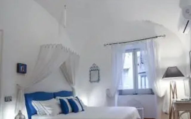 Vicolo 23 House