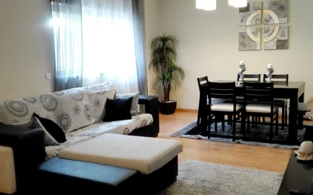 Apartment with 2 Bedrooms in Nazaré, with Wifi