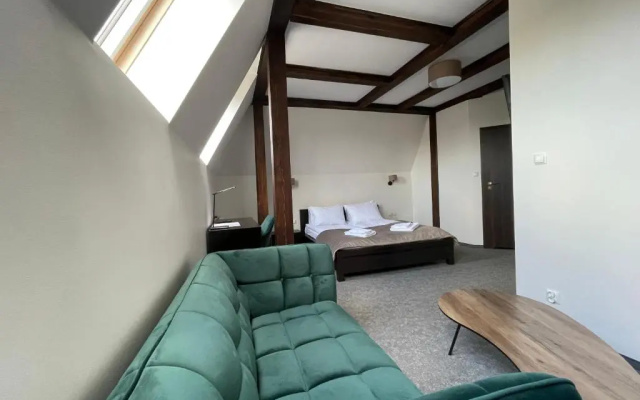 Hotel RED