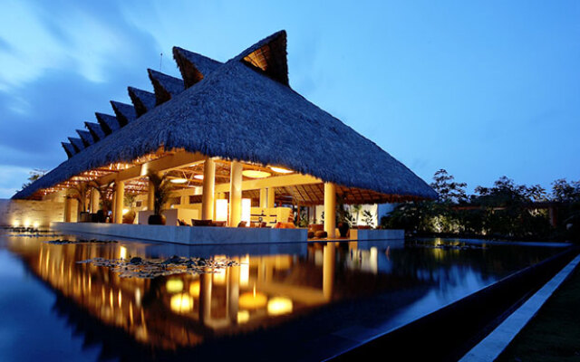 Отель Blue Diamond Luxury Boutique - All Inclusive - Adults Only вид на фасад