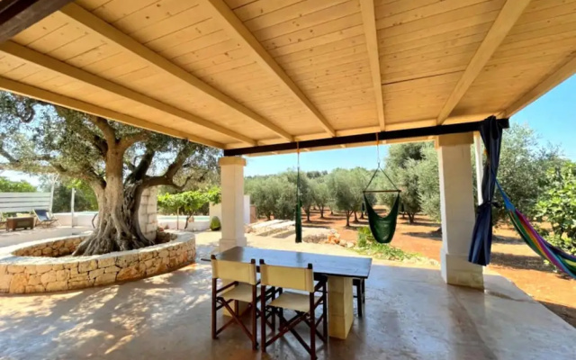 Trullo Solleone con Piscine by Wonderful Italy