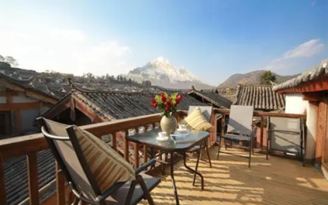 Lijiang Courtyard & Sunlight Ya Yuan Hotel