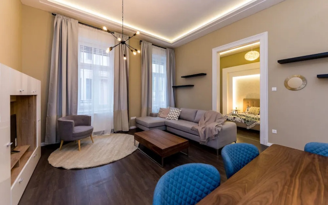 Dfive Apartments - Gold