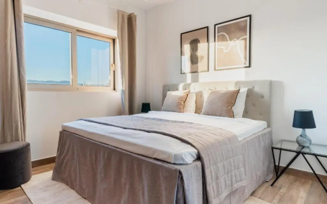 Sanders Crystal 2 Limassol