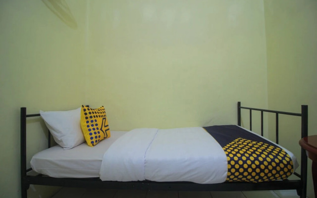 Andys Nur Penginapan by OYO Rooms