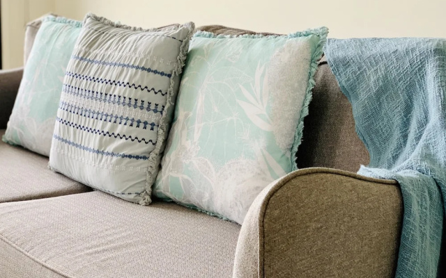 DAYDREAM Spcaious & Comfortable with Water Views