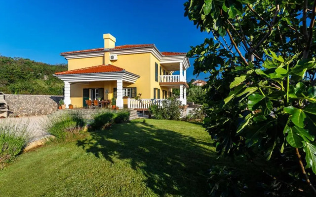 Villa Mirela