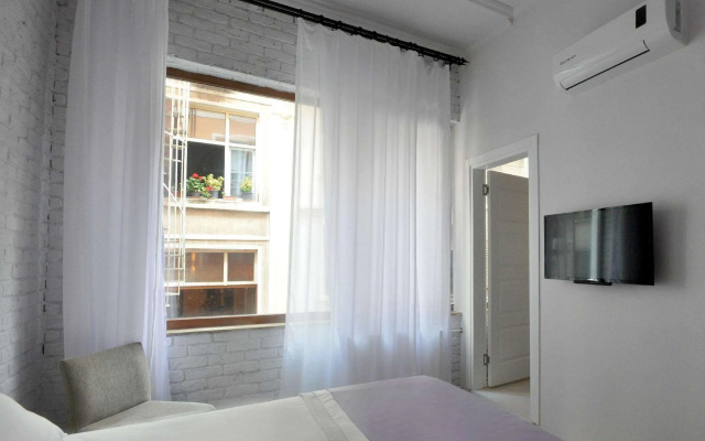 Corner Living Space