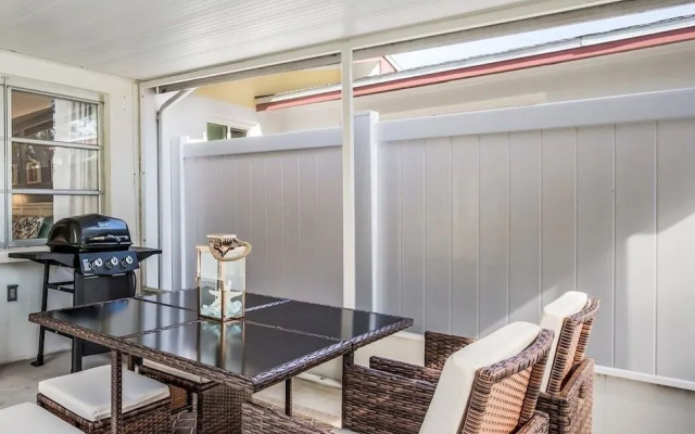 Island Escape 2 Bedroom Villa by Redawning