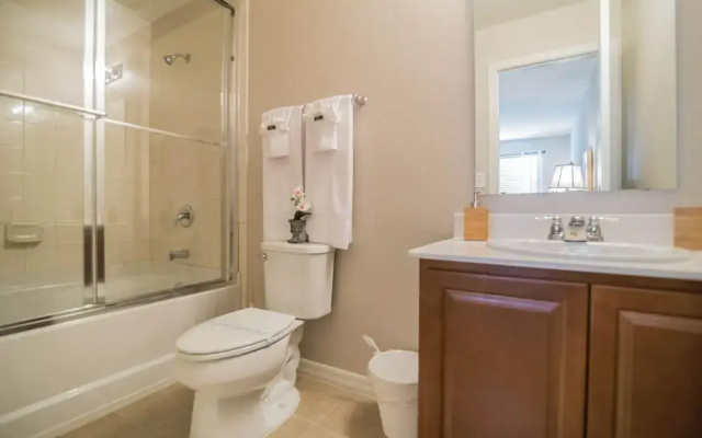 5135 Compass Bay