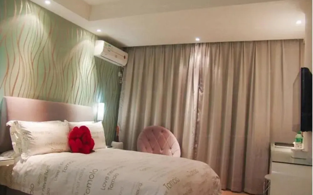 Yangtze River TOMOLO Hotel (Wuzhan Branch)