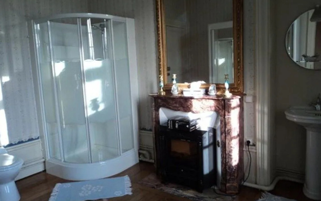 Au Chateau de Montbraye