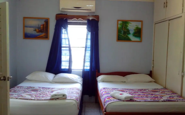 Don Santiago Guesthouse Downtown