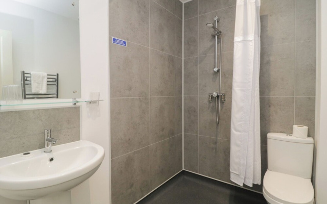 Harcombe House Rooms - First Floor Single