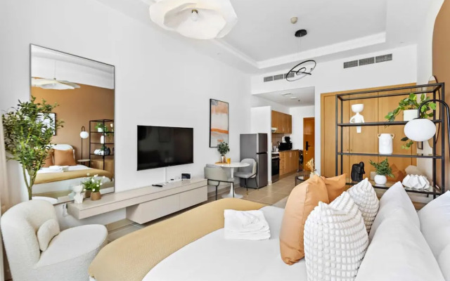Silkhaus Stylish Studio ASB Tower Pool Gym