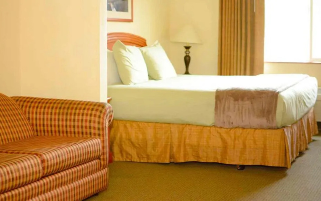 Clatskanie River Inn