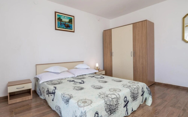 Amazing Apartment in Banjol With 1 Bedrooms and Wifi